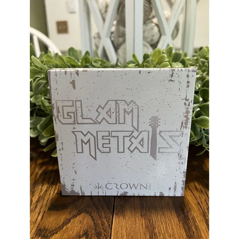 Crown Pro Glam‎ Metals Eyeshadow Palette - 9 Shades
